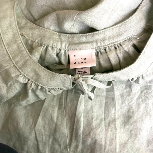 Light Sage Green Long Sleeve Blouse Top - Picture 7 of 11